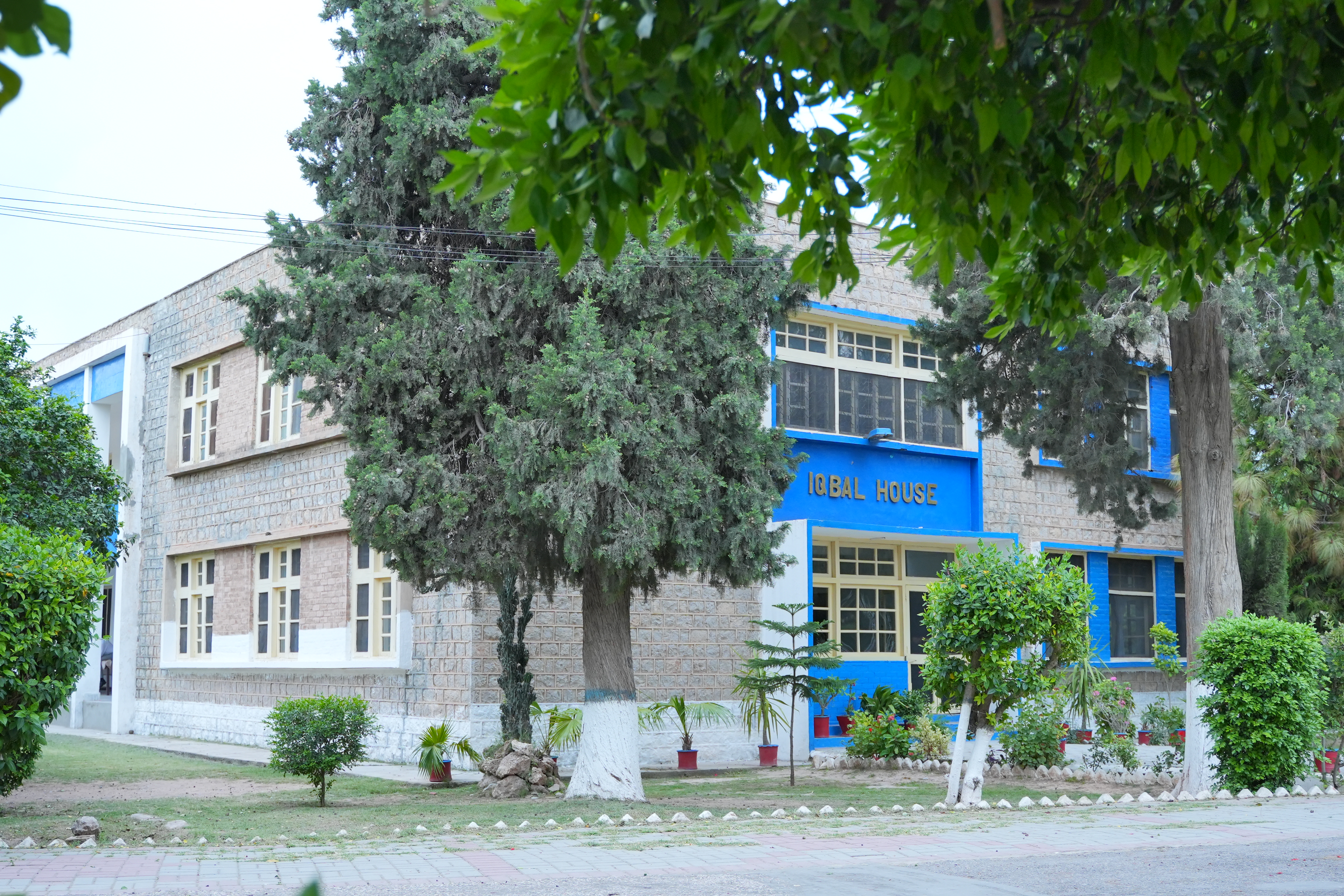 <p>&nbsp;</p>